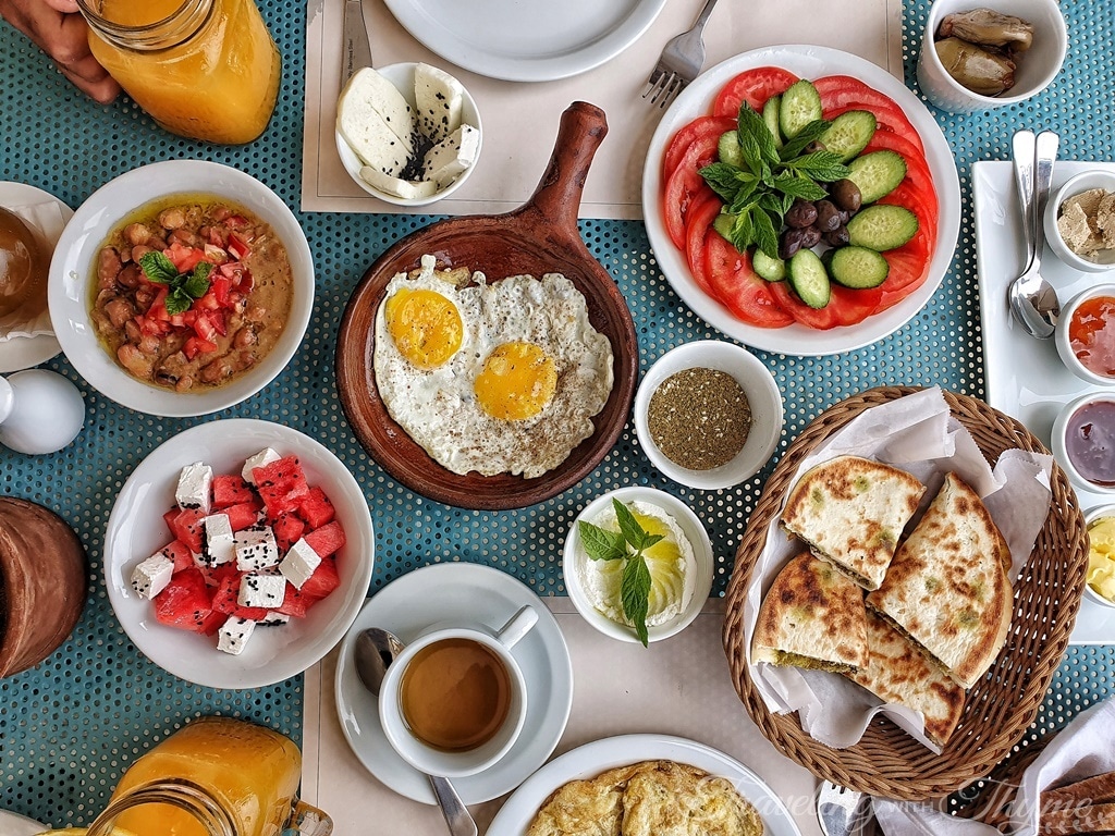 Lebanese Breakfast Lebanon Hotel Eggs Manakish